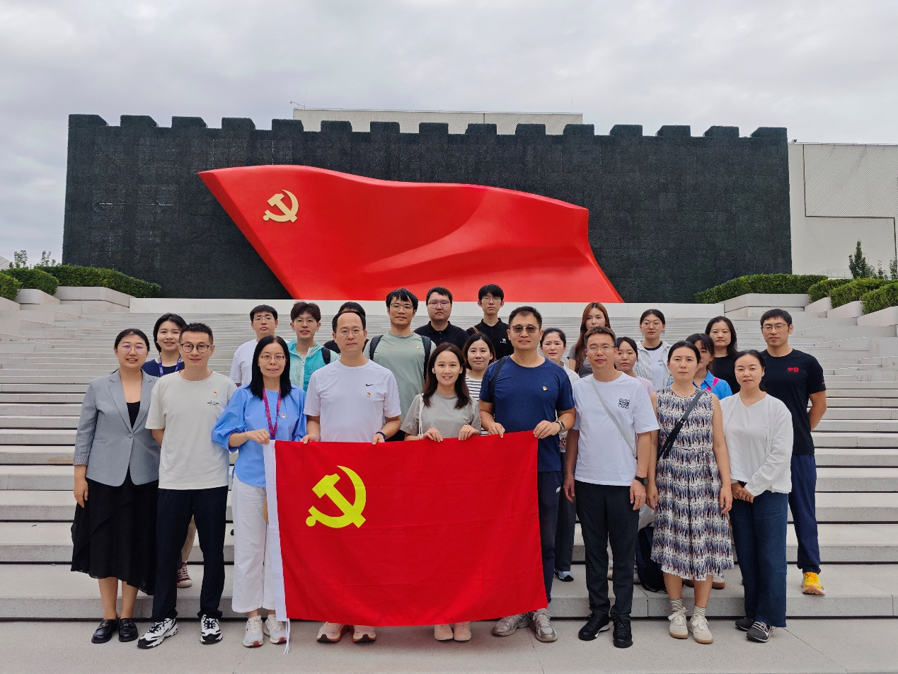 卫健学院党支部与长庚医院党支部开展主题党日活动